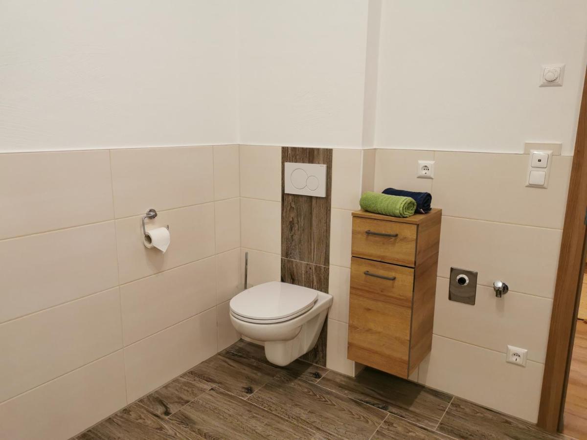 Bruecklerhof Apartment Хаус им Енщал Екстериор снимка